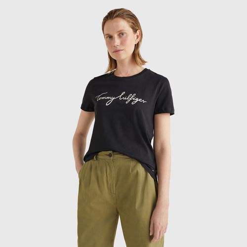 Camiseta Clássica Gráfica Gola C