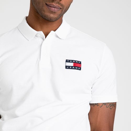 Polo Distintivo Clássico Camurça Tommy Jeans