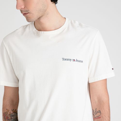 Camiseta Logo Chest Clássico Tommy Jeans