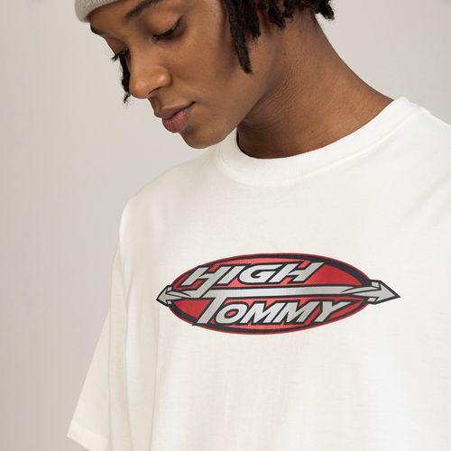 Camiseta Logo Oval Tommy Jeans X High