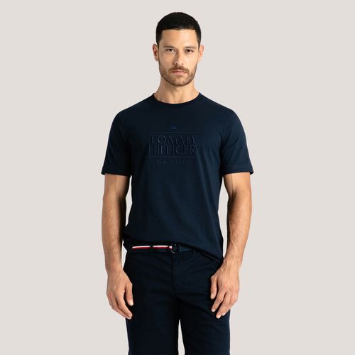 Camiseta Logo Bordado Em Relevo