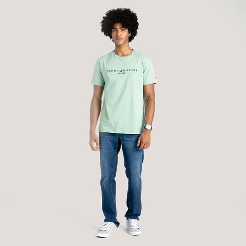 Camiseta Clássica Gola C
