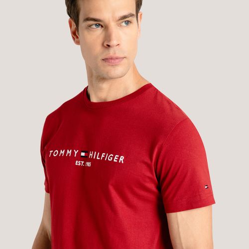 Camiseta Clássica Gola C