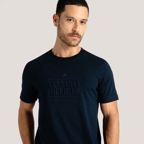 Camiseta Logo Bordado Em Relevo