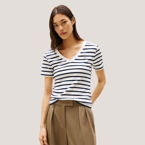 Camiseta Listrada Gola V