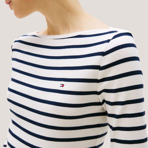 Camiseta Manga Três Quartos Gola Canoa