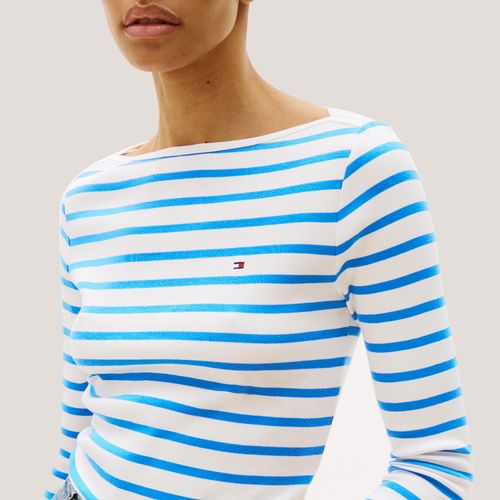 Camiseta Manga Três Quartos Gola Canoa