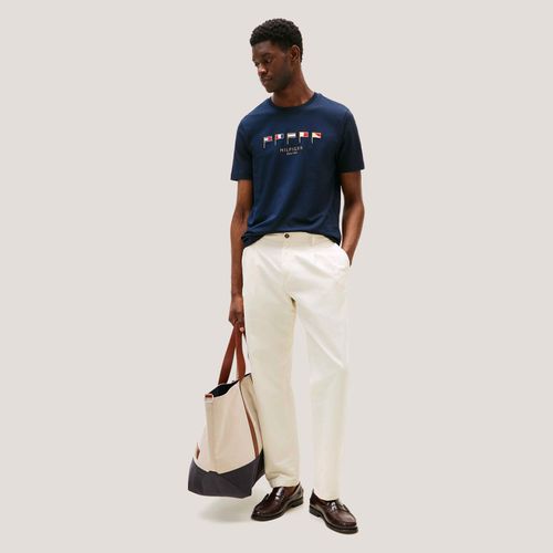 Camiseta Multi Bandeiras Hilfiger