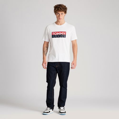 Camiseta Bandeira Logo Tommy Jeans
