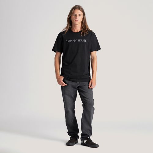 Camiseta Logo Tonal Bordado Tommy Jeans