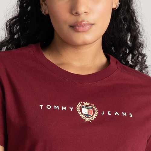 Camiseta Brasão Logo Tommy Jeans