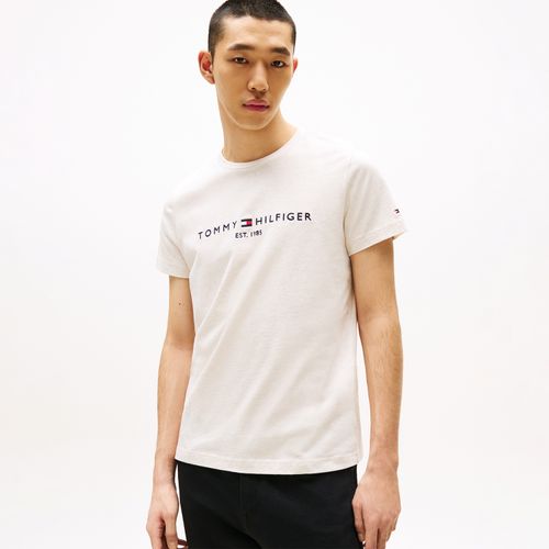 Camiseta Clássica Gola C