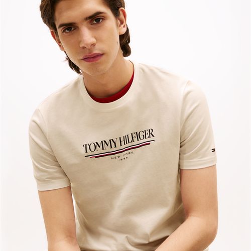 Camiseta Estampa Brand Love Gola C