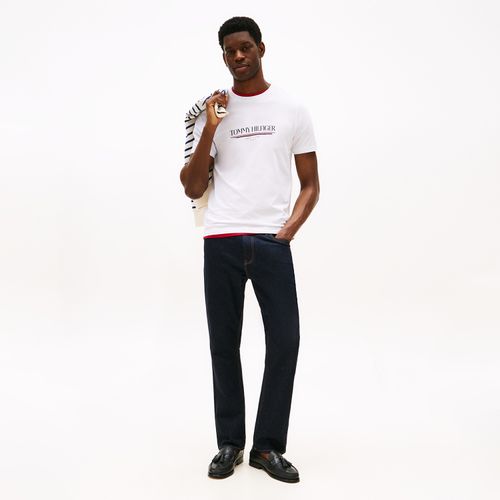 Camiseta Estampa Brand Love Gola C