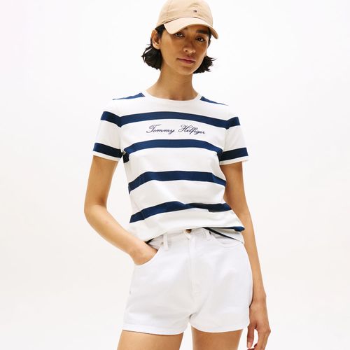 Camiseta Logo Cursivo Bordado