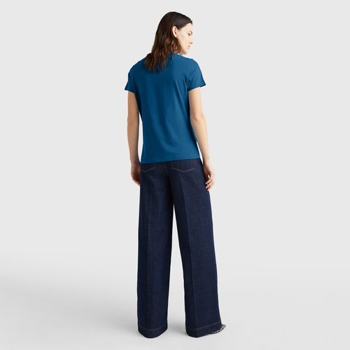 Camiseta Clássica Gola C