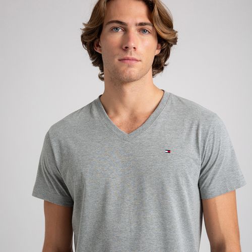 Camiseta Clássica Gola V