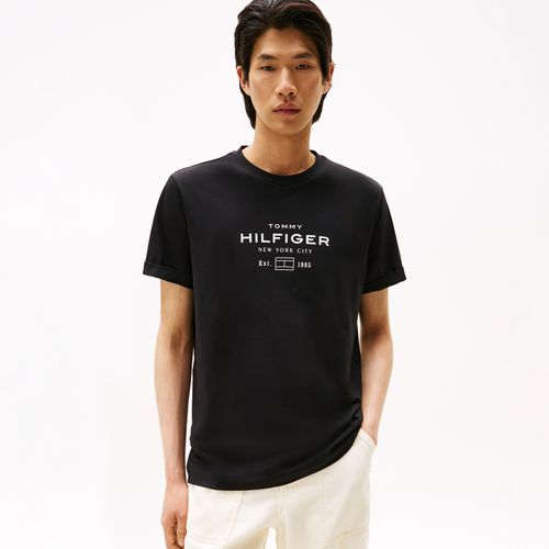 Camiseta Estampa Hilfiger