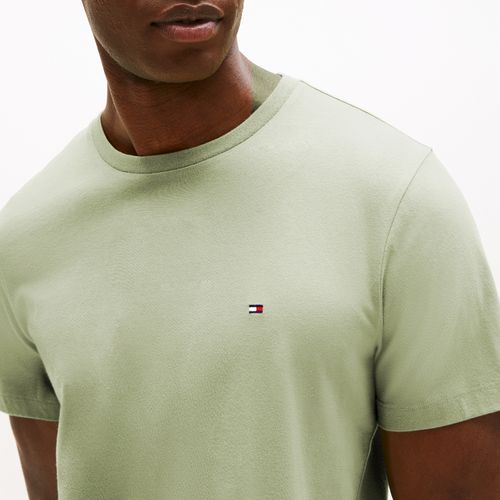 Camiseta Clássica Gola C