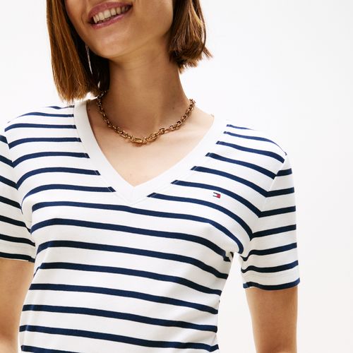 Camiseta Listrada Gola V