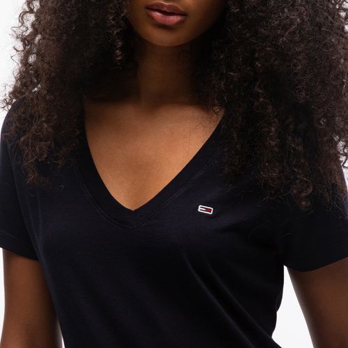 Camiseta Clássica Gola V Tommy Jeans