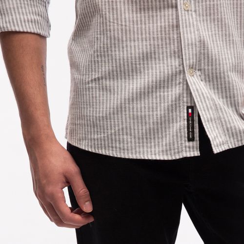 Camisa Listrada Slim Fit Tommy Jeans