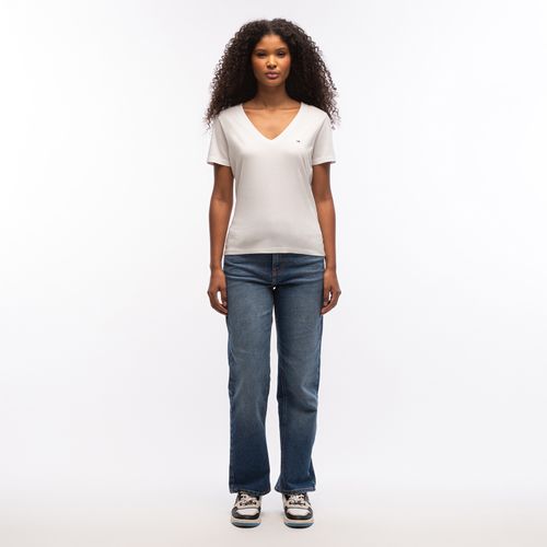 Camiseta Clássica Gola V Tommy Jeans