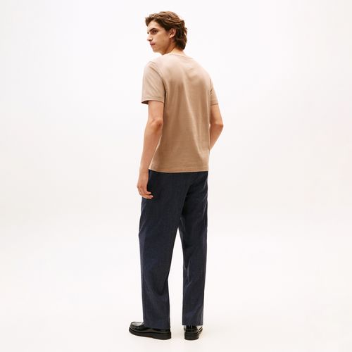 Camiseta Clássica Gola C