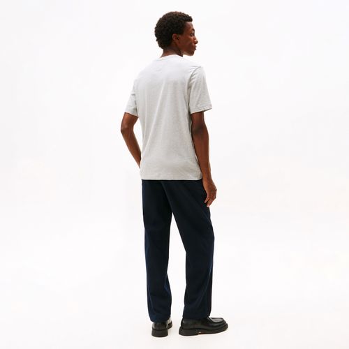 Camiseta Logo Bordado No Peito