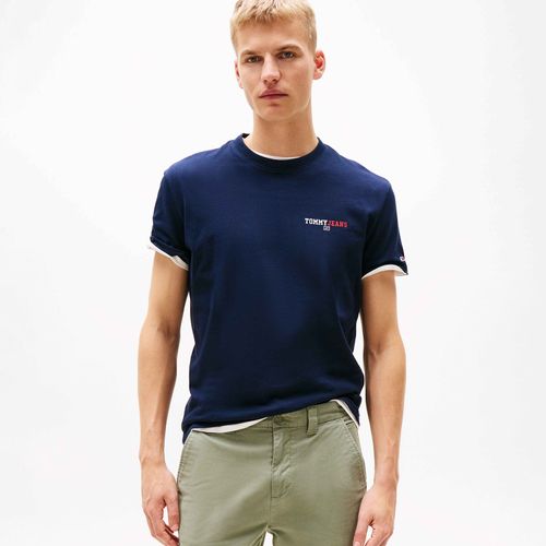 Camiseta com Gola Redonda e Logo nas Costas