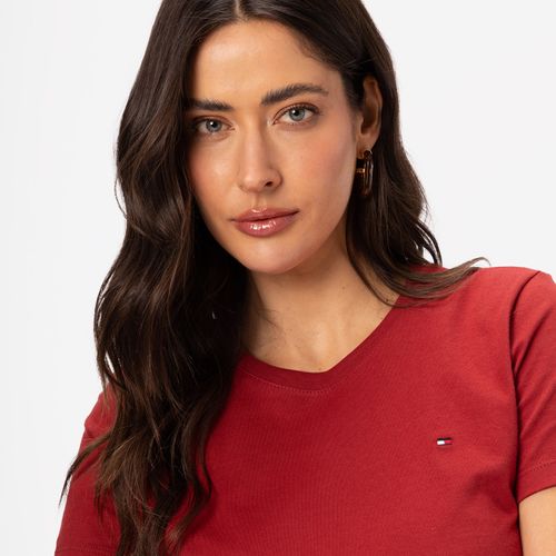 Camiseta Clássica Gola C