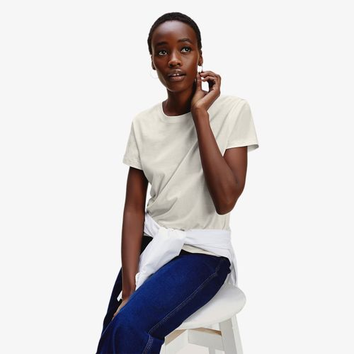 Camiseta Clássica Gola C