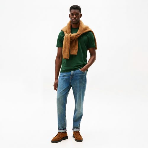 Camiseta Clássica Gola C