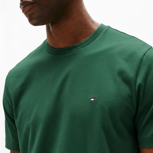 Camiseta Clássica Gola C