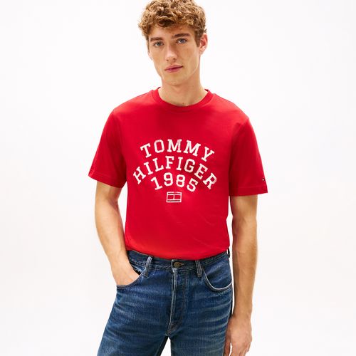 Camiseta Tommy Hilfiger Arch Logo