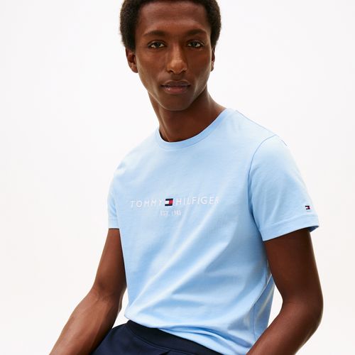 Camiseta Clássica Gola C