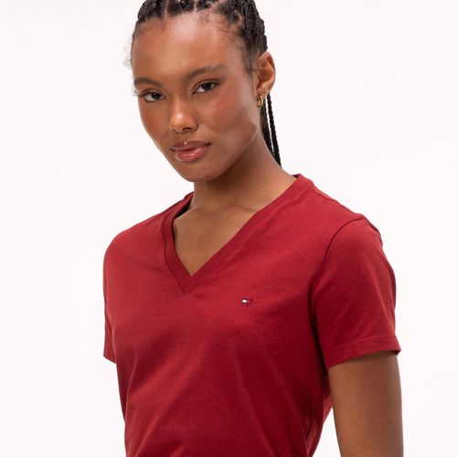 Camiseta Feminina Ajustada