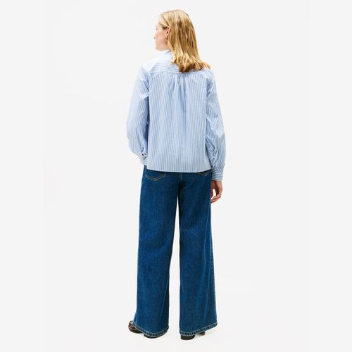 Blusa em popeline com decote em V