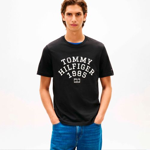 Camiseta Tommy Hilfiger Arch Logo