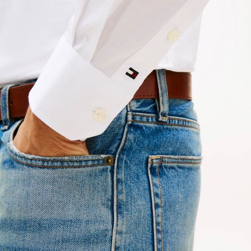 Camisa Tommy Hilfiger Em Sarja Com Colarinho Button Down Flex