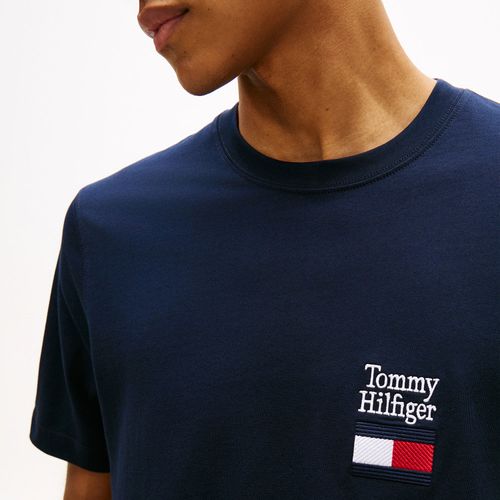 Camiseta De Gola Redonda Em Malha Com Bordado Do Logotipo