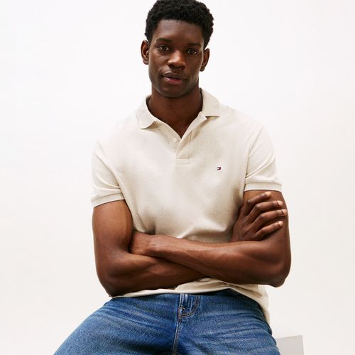Polo De Modelagem Regular Com Bordado Da Bandeira