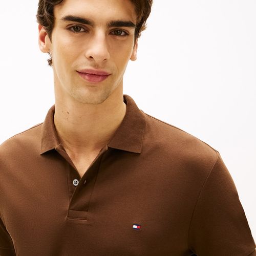 Polo De Modelagem Regular Com Bordado Da Bandeira