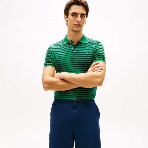 Polo De Modelagem Regular Com Bordado Da Bandeira
